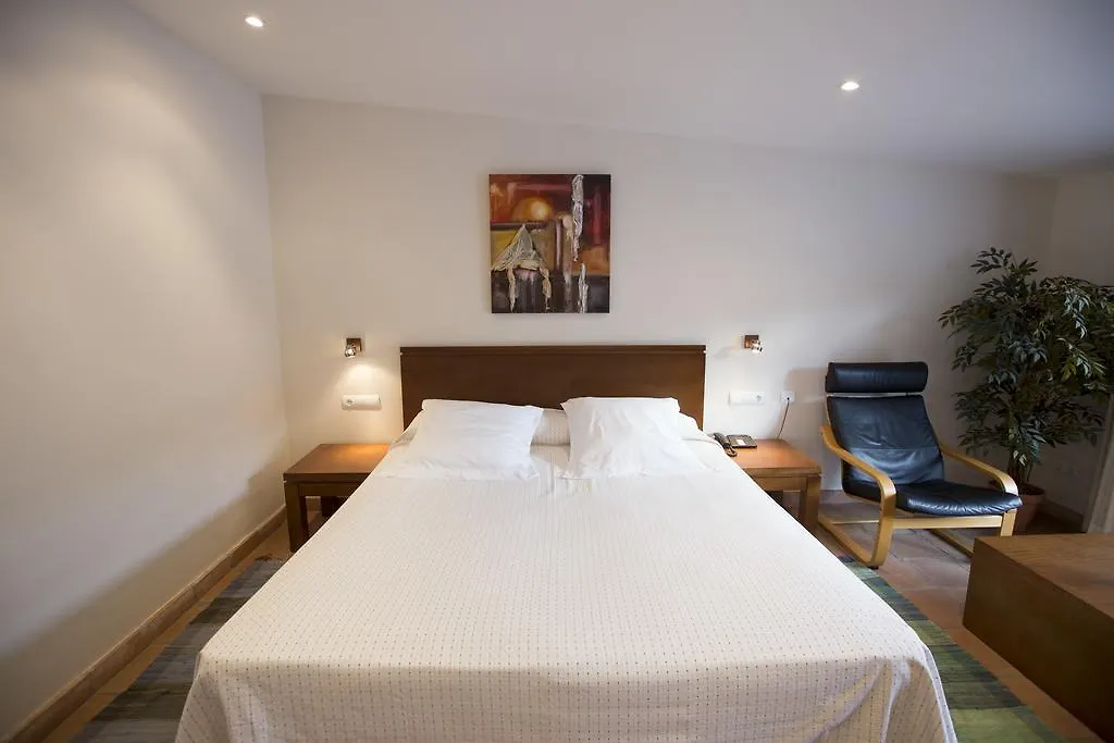 Hotel Cal Naudi Les Cases d'Alcanar 4*,