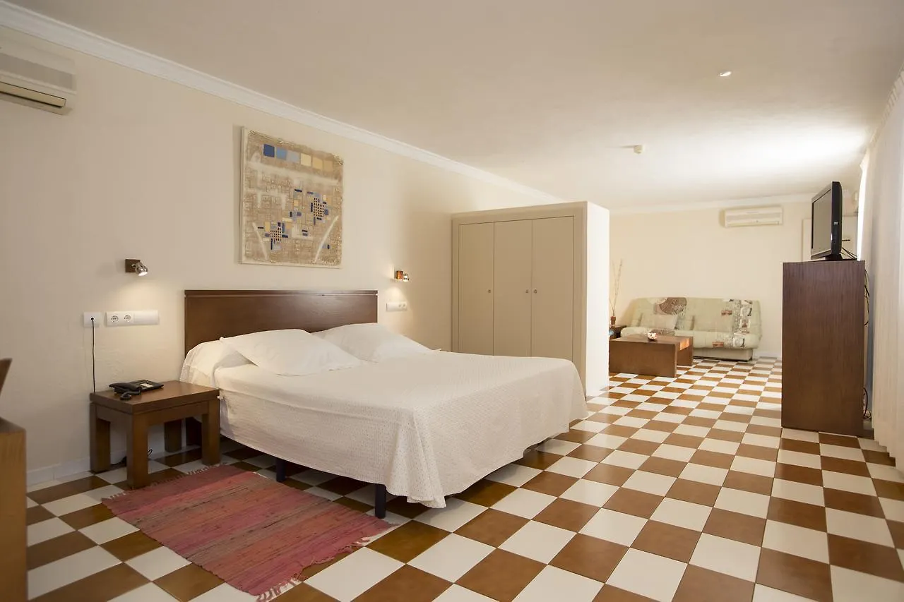 Hotel Cal Naudi Les Cases d'Alcanar 4*,