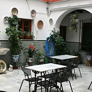 https://hostal-la-fuente-cordoba.es-andalucia.com